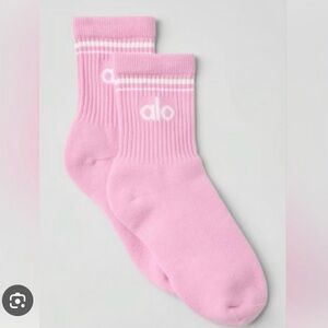 SOLD OUT ALO Yoga Half Crew Socks Sweet Pink